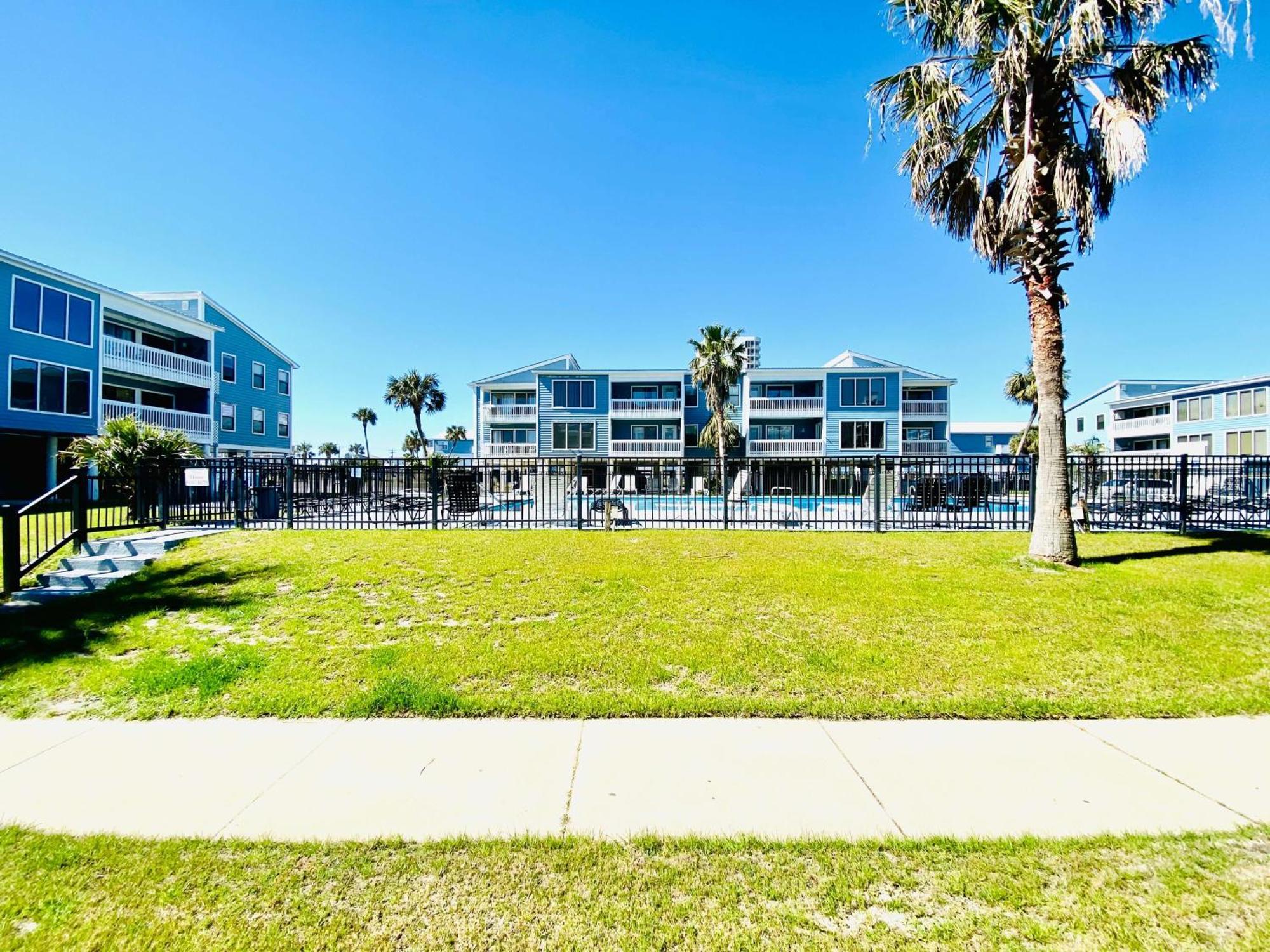 Sea Oats Beachfront Condo: Renovated 2BR with Pools and Pier Access Gulf Shores Exterior photo